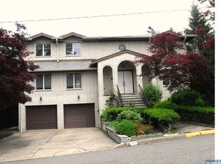 121 Van Nostrand Ave, Englewood Cliffs, NJ 07632