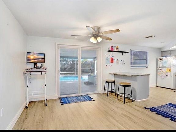 2nd image of 9040 Lunar Ln