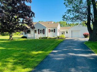 6158 Broadway St, Lancaster, NY 14086