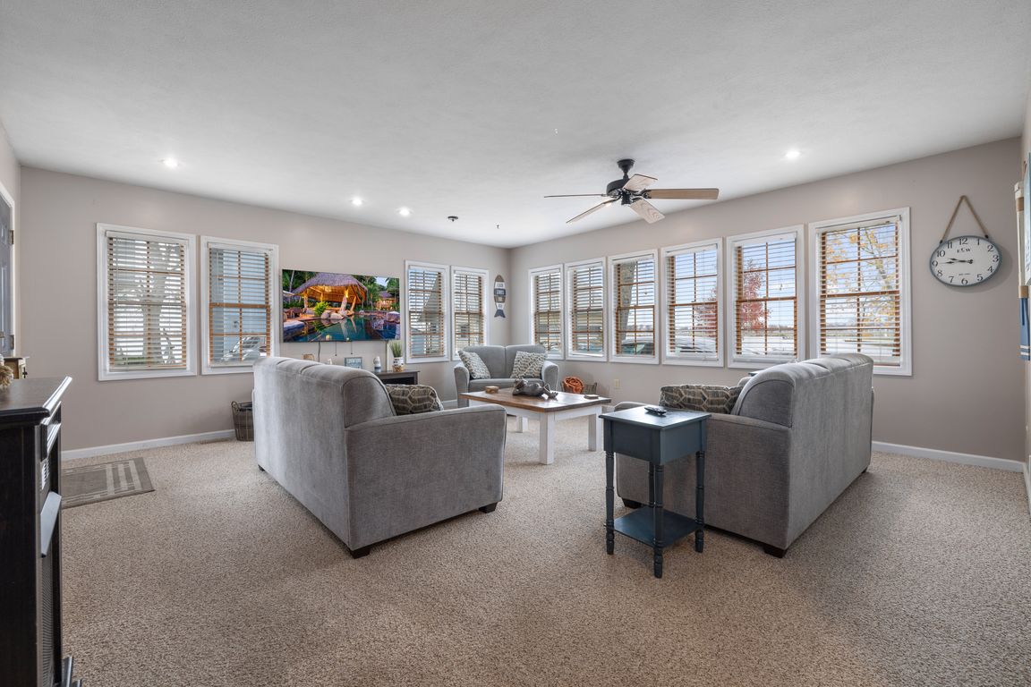 next background image