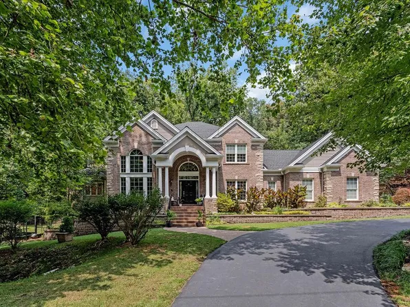 819 New Ballwin Rd, Ballwin, MO 63021