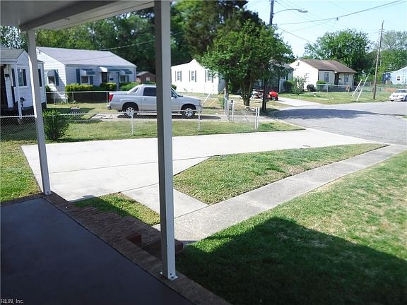 2nd image of 1037 Tifton St