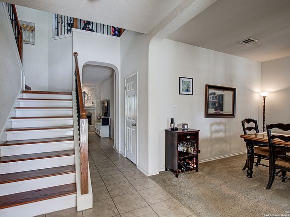 4th image of 714 SEA HEADRIG DR