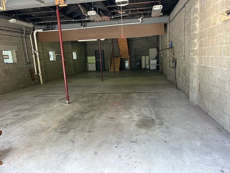 1499 W Wylie Ave — Photo 24