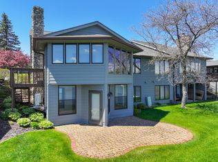 1660 Lake Largo Dr, Green Bay, WI 54311