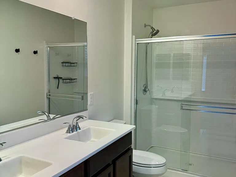 10518 W Harrigan Dr — Photo 10