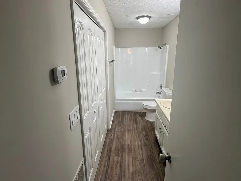 1246 Hamilton Dr — Photo 11