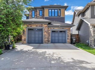 2718 Kirkland Way SW, Edmonton, AB T6W 2R4