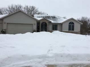850 SW Riverwood Pl, Owatonna, MN 55060