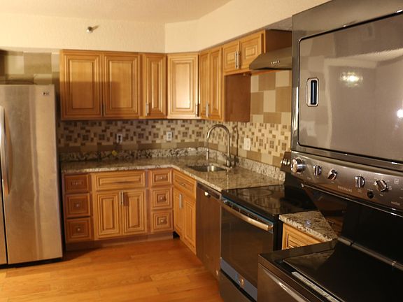3rd image of 3713 S George Mason Dr APT 513W