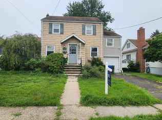 55 Furber Ave, Linden, NJ 07036