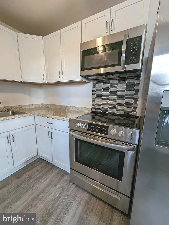2 bed, 862 sqft, $2,795 — Photo 3