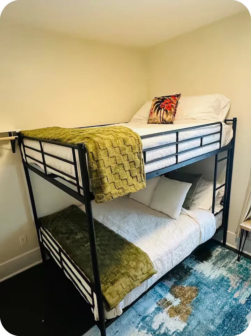 3 bed, 1100 sqft, $1,200 — Photo 4
