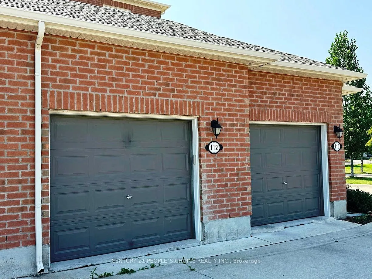 4 bed, $3,990 — Photo 2