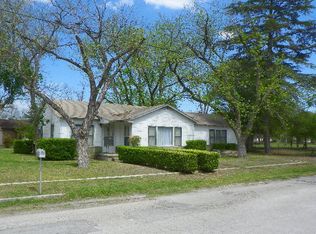 520 N Central Ave, New Braunfels, TX 78130