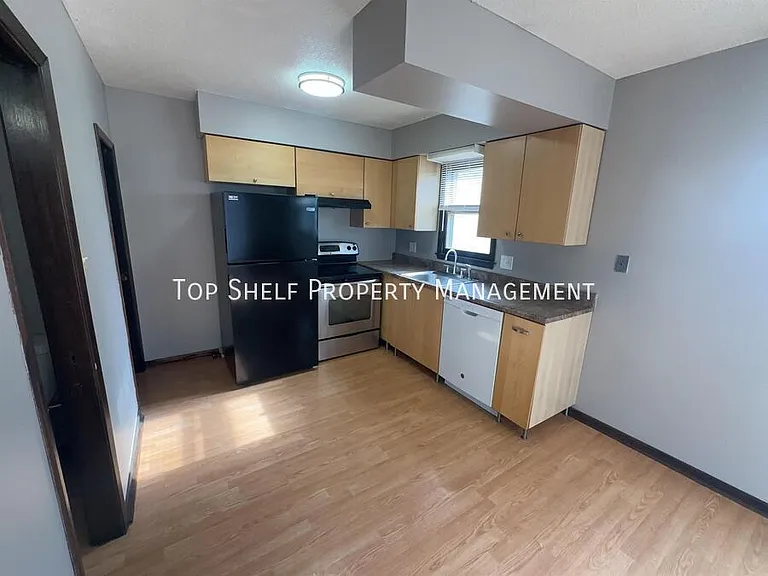 6402 Lincoln Ave — Photo 3