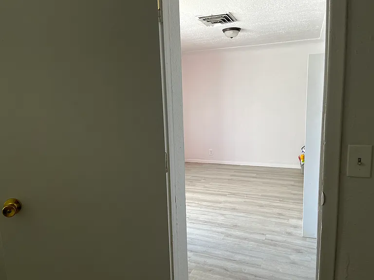 Updated 2 bed / 1 bath in the Near North Valley — Photo 10
