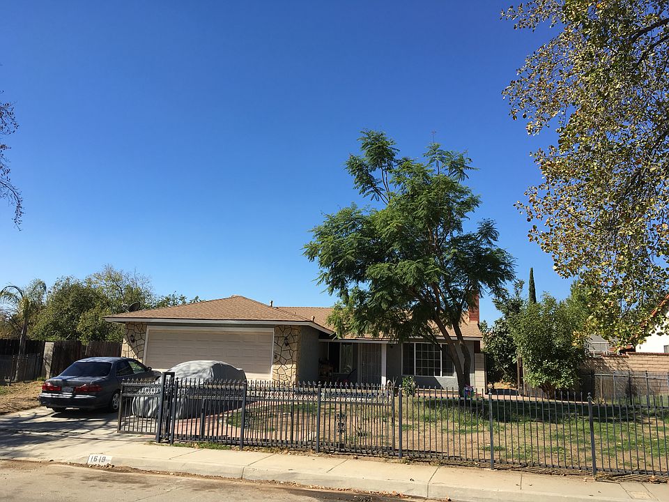 1st image of 1619 W Loyola Dr