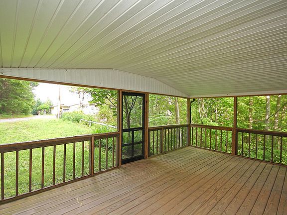 4th image of 701 Mountain View Dr