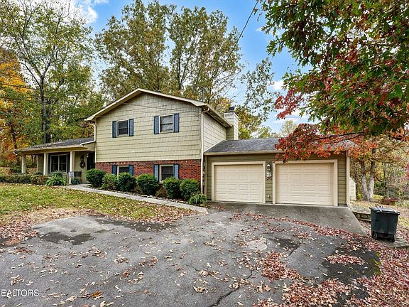 2nd image of 809 Virginia Dr