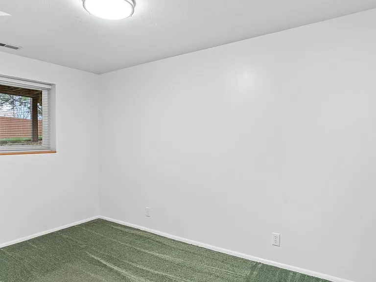 9763 S Sitzmark Dr — Photo 12