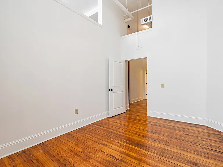 Dannenberg Lofts — Photo 19