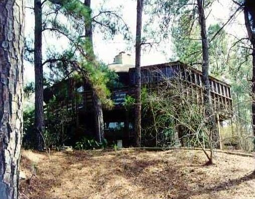 1st image of 13 Lost Pines Ave