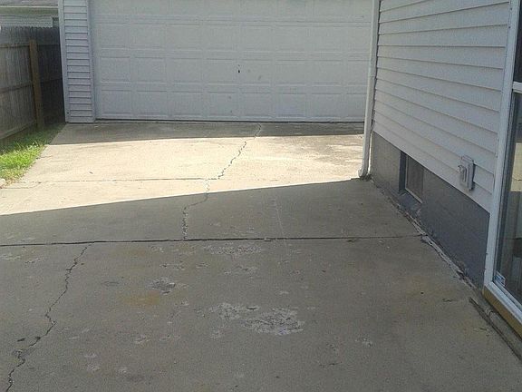 2nd image of 1164 Norton St