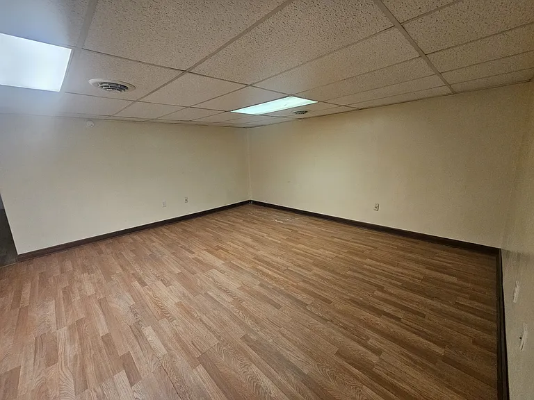 535 W Shawnee Ave #1-3 — Photo 3