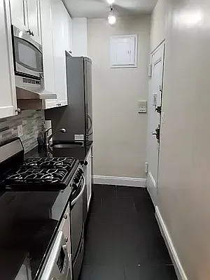 Rented by Corcoran | media 26