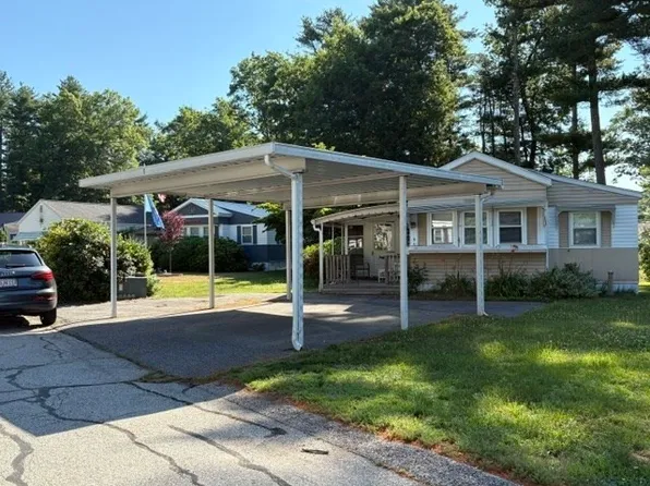 5 Sycamore Dr, Halifax, MA 02338