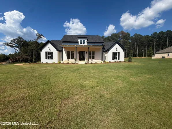 110 Cypress Ln, Mendenhall, MS 39114