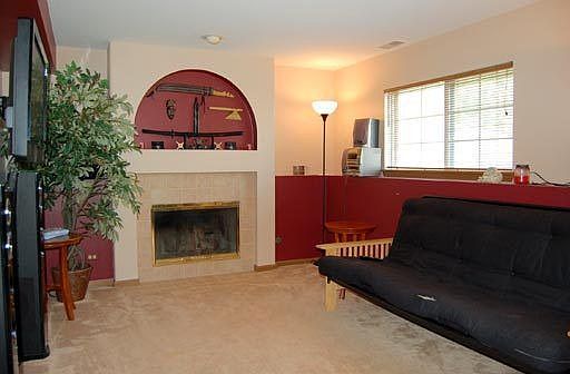 4th image of 1427 N Elmwood Dr