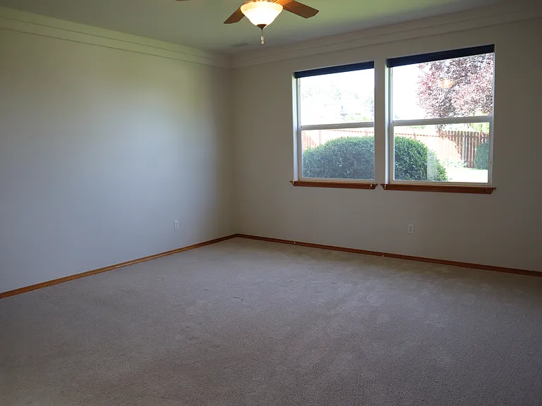 2758 Rue Ct — Photo 23