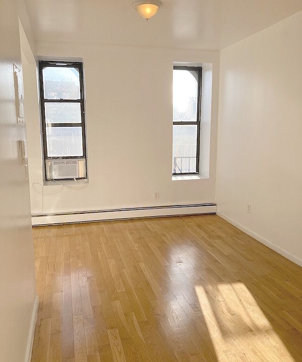 1st image of 2167 3rd Ave #5C