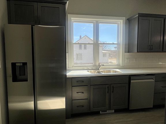 3rd image of 502 N 6th St