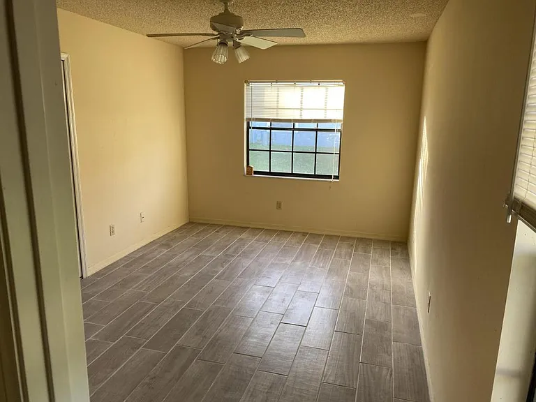 491 N Sams Point — Photo 4