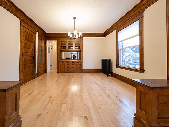 4th image of 2125 Harriet Ave APT 4