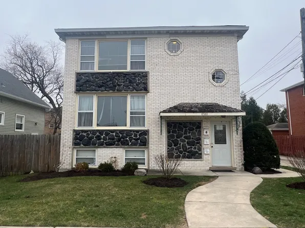 6561 W Cornelia Ave, Chicago, IL 60634