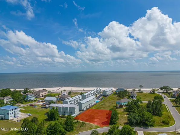 110 Sea Oaks Blvd, Long Beach, MS 39560