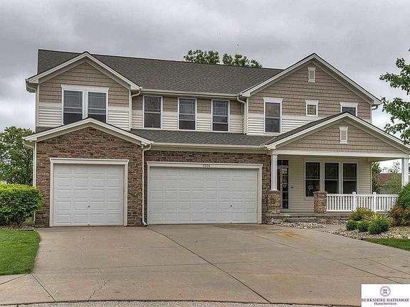 2nd image of 2504 Pinehurst Cir
