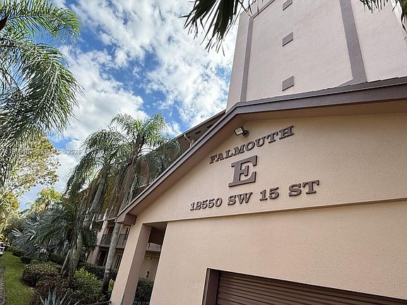 3rd image of 12550 SW 15th St APT 406E