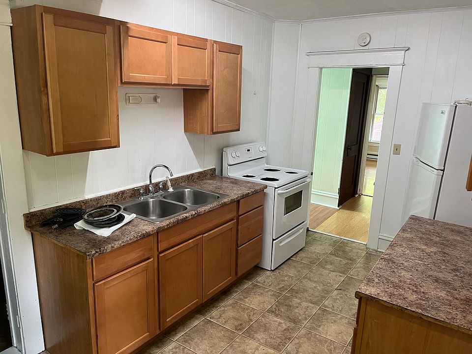 1st image of 613 E 6th St #2