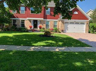 860 Alleghany Rd, Grayslake, IL 60030