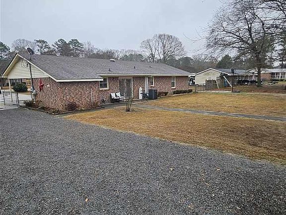 2nd image of 504 Parkview Dr