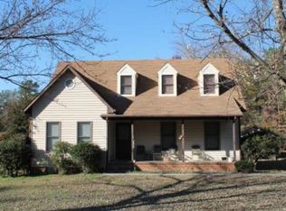 1105 Pace Dr, South Hill, VA 23970
