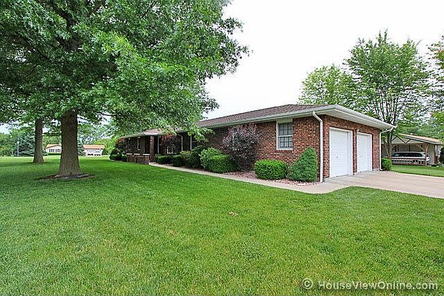 2nd image of 35 Oakwood Dr