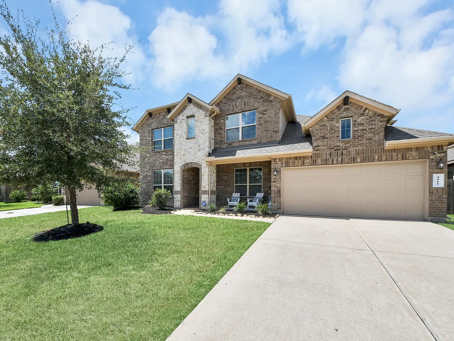 5 bed, 4.0 bath, 3126 sqft, $3,500 — Photo 2