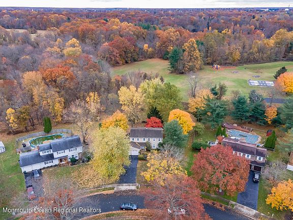 3rd image of 75 Sherwood Dr