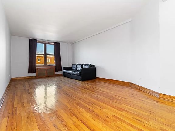 5th image of 6730 Dartmouth St APT 4S